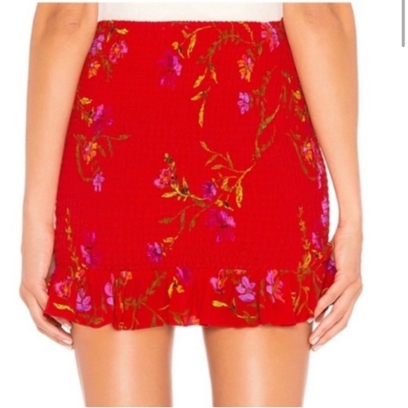 NEW Lovers + Friends Red Floral Smocked Mini Skirt with Ruffle Trim Size Small - Picture 3 of 12